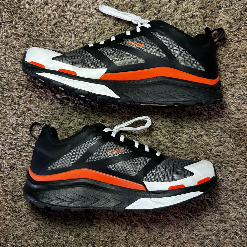 The North Face Black and White Athletic Shoes - Picture 3 of 9